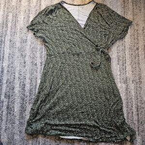 Amazon Basics Green Tie Wrap Dress, Size XXL